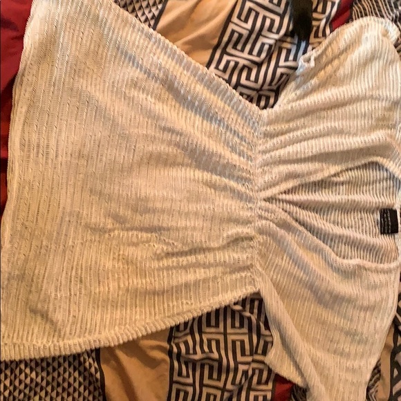 Cover up - Picture 2 of 2